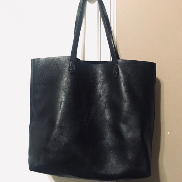 Madewell Handbags - Madewell Transport Tote in Black 🖤